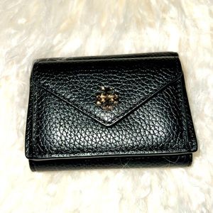 TORY BURCH TRIFOLD WALLET IN BLACK